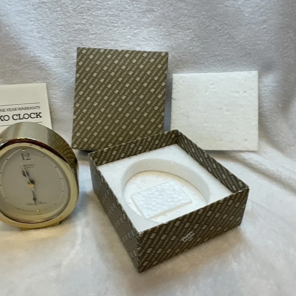 FOR PARTS Vintage‎ Seiko Quartz Chime Alarm Clock Gold Tone